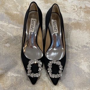 BADGLEY MISHKA CARRIE CRYSTAL EMBELISHED PUMP